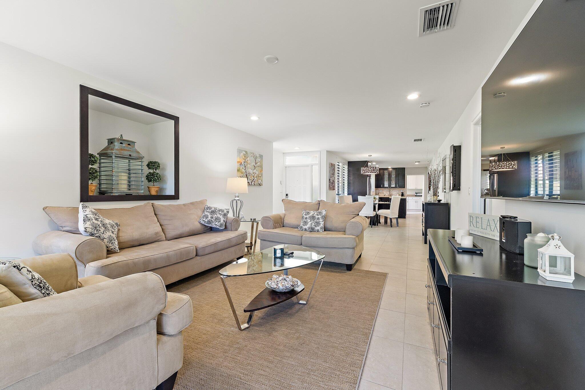 261 Old Meadow Way Way