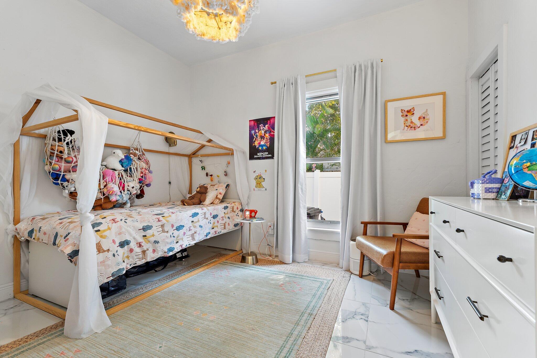 423 Avenida Alegre