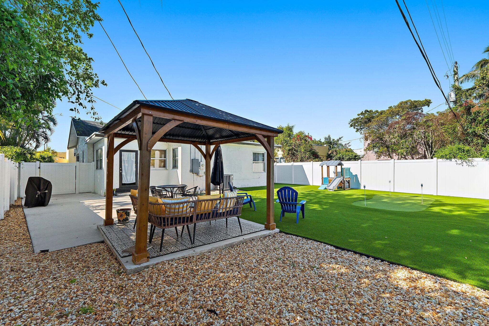 423 Avenida Alegre