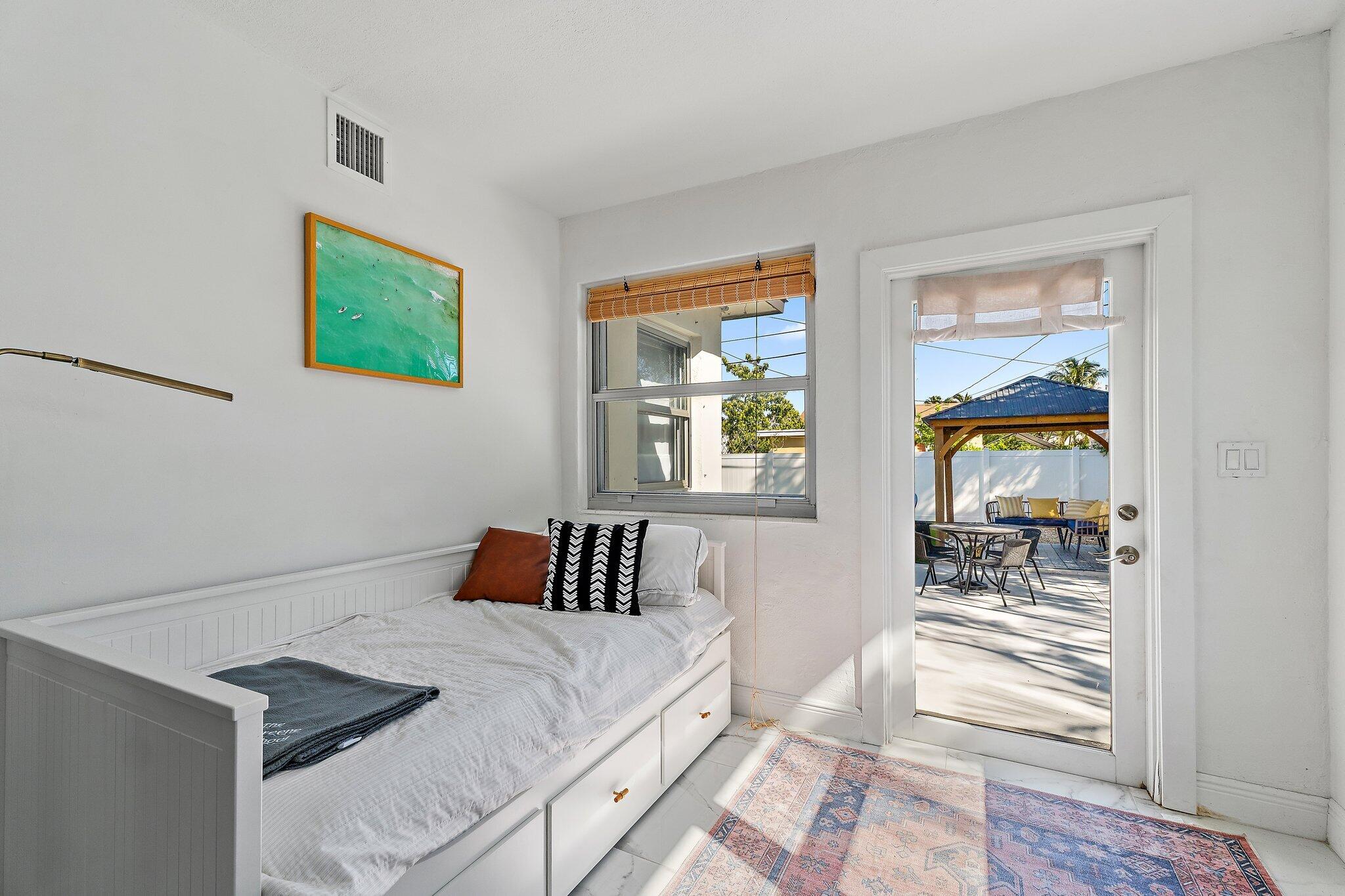 423 Avenida Alegre