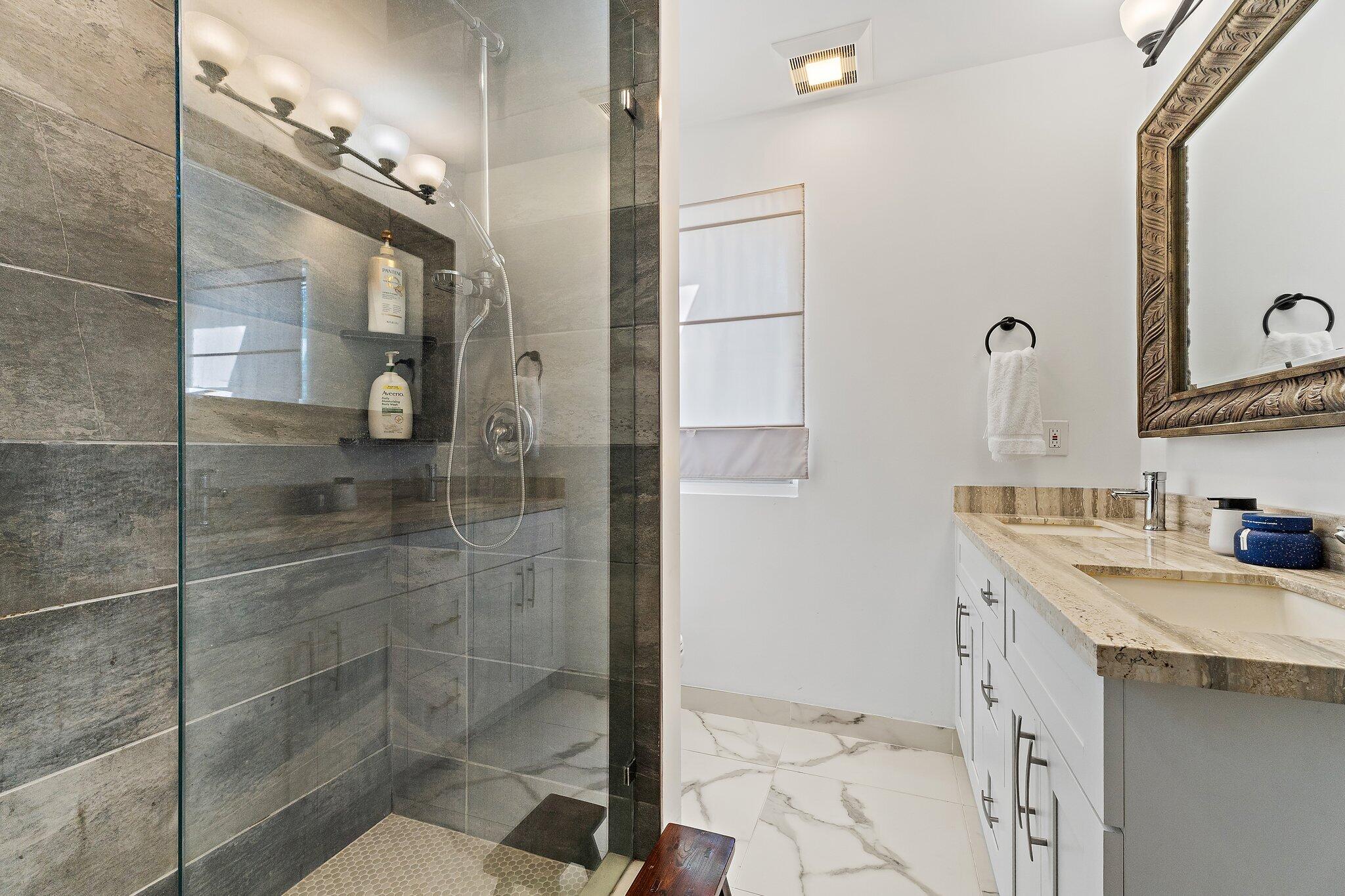423 Avenida Alegre