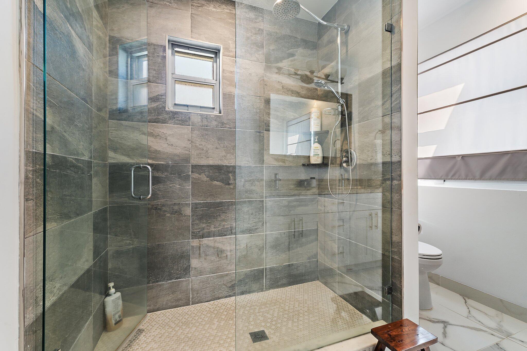 423 Avenida Alegre