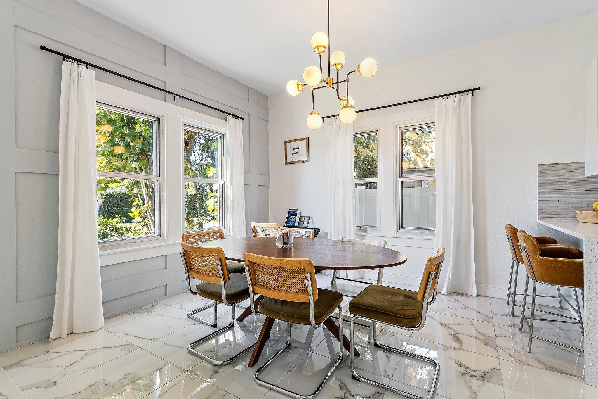 423 Avenida Alegre
