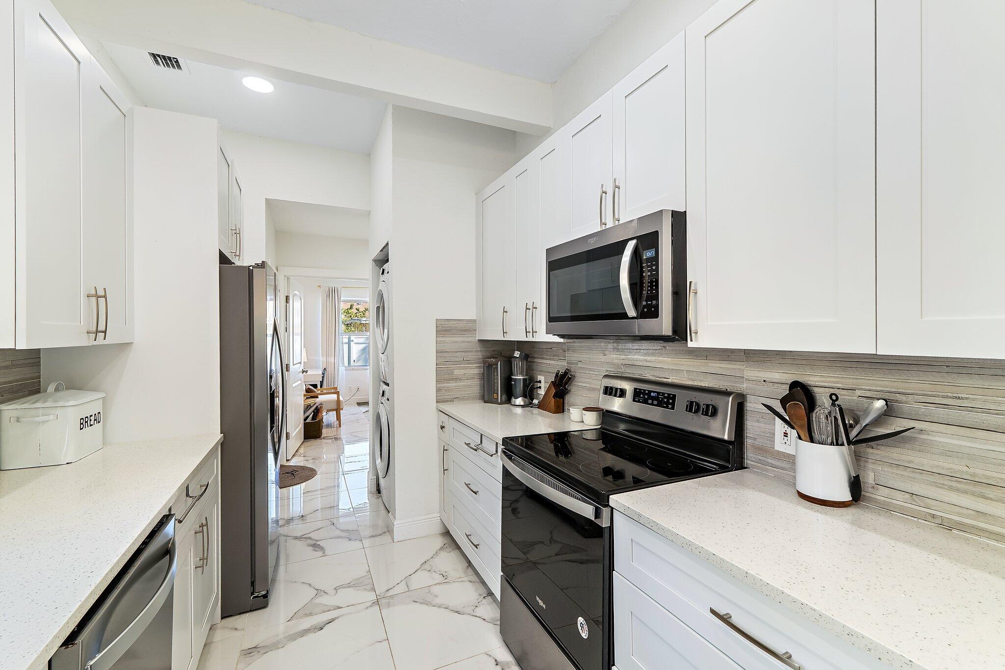 423 Avenida Alegre