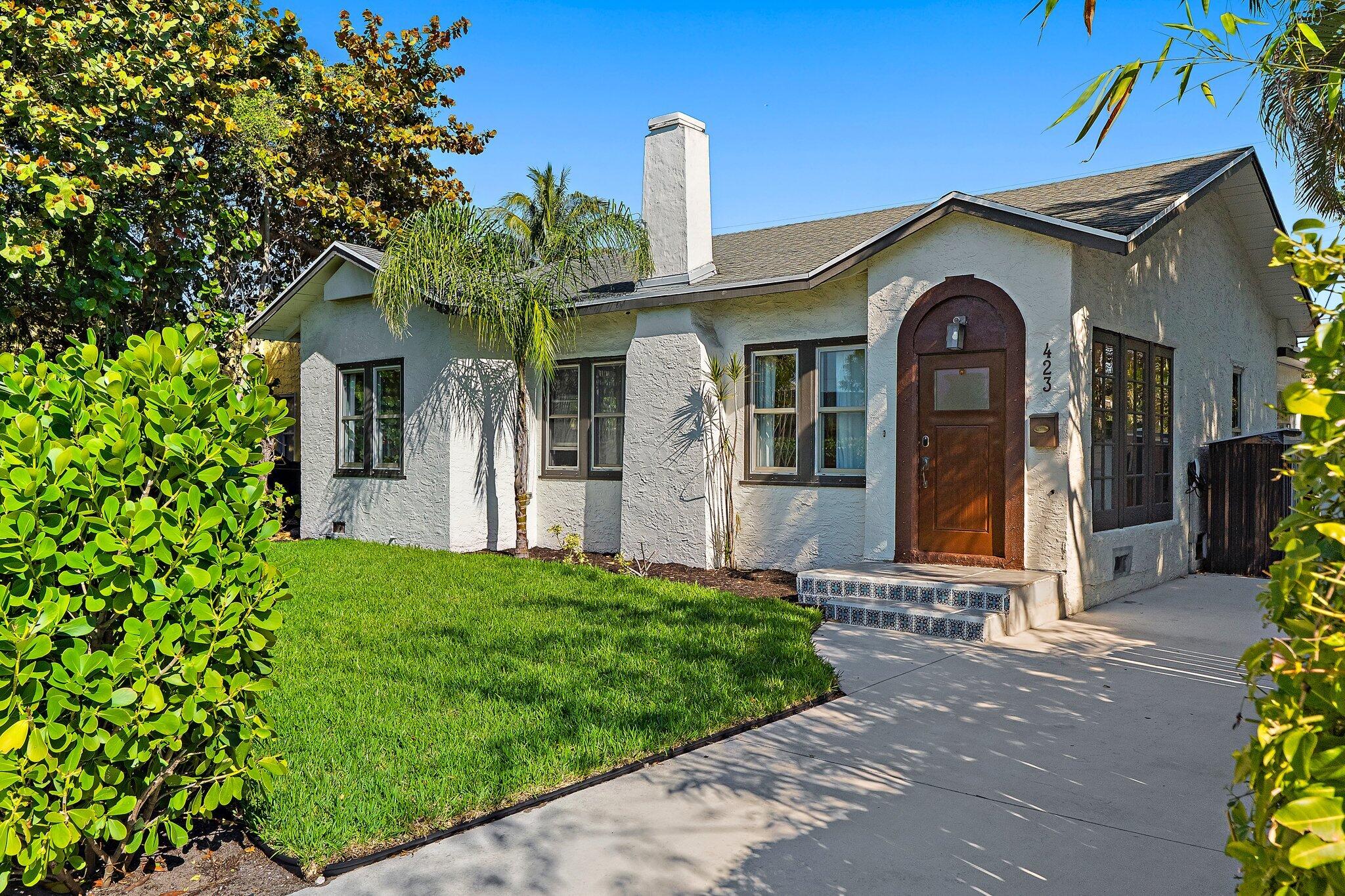 423 Avenida Alegre