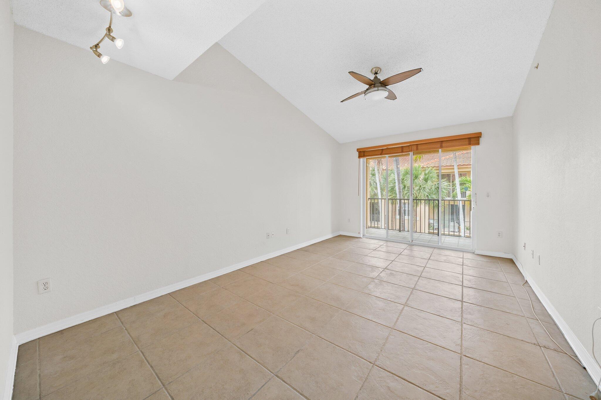1803 N FLAGLER Drive 303