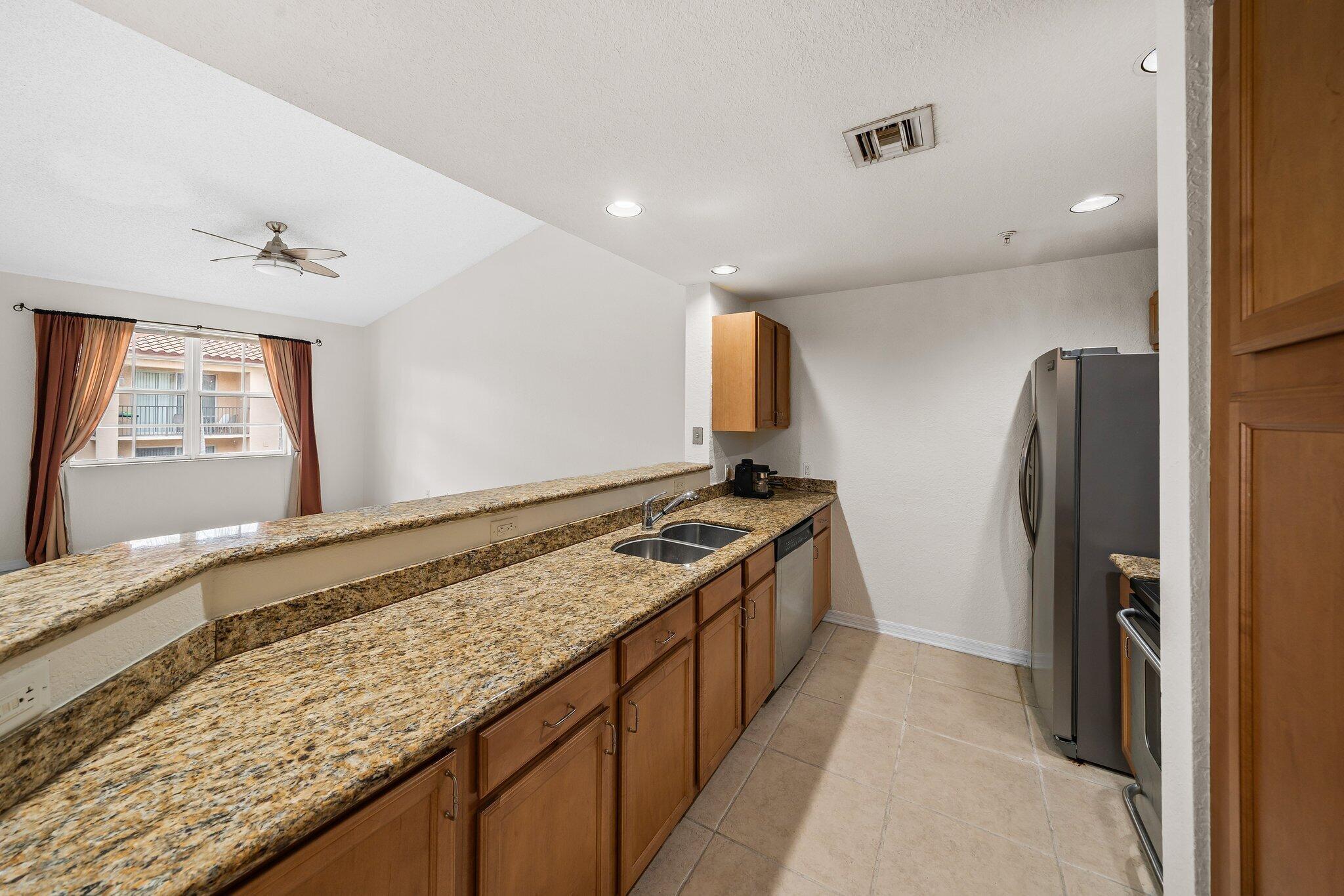 1803 N FLAGLER Drive 303
