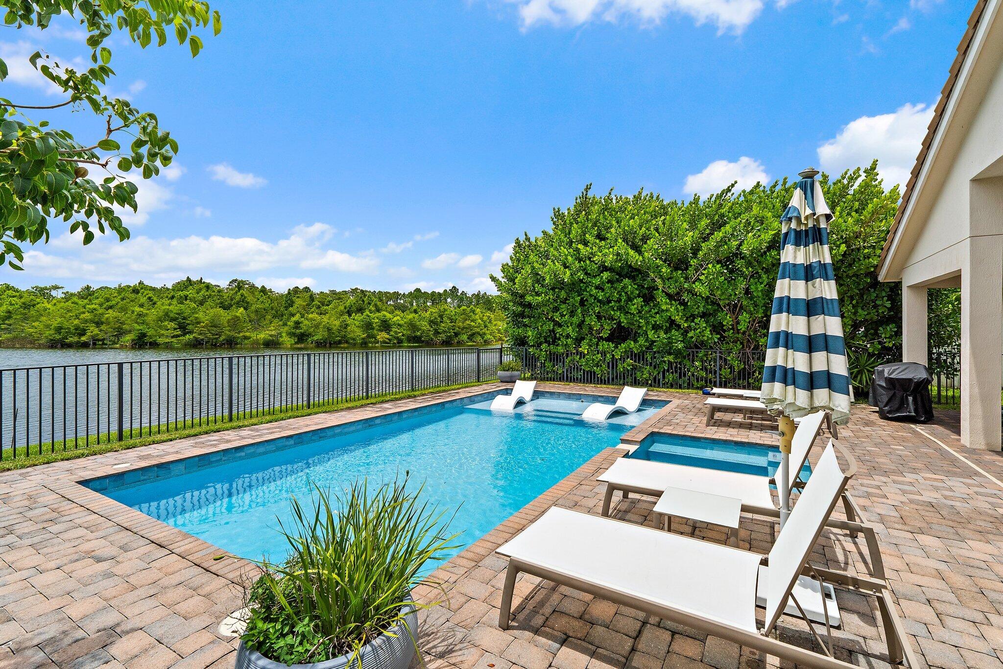 518 Carrara Court