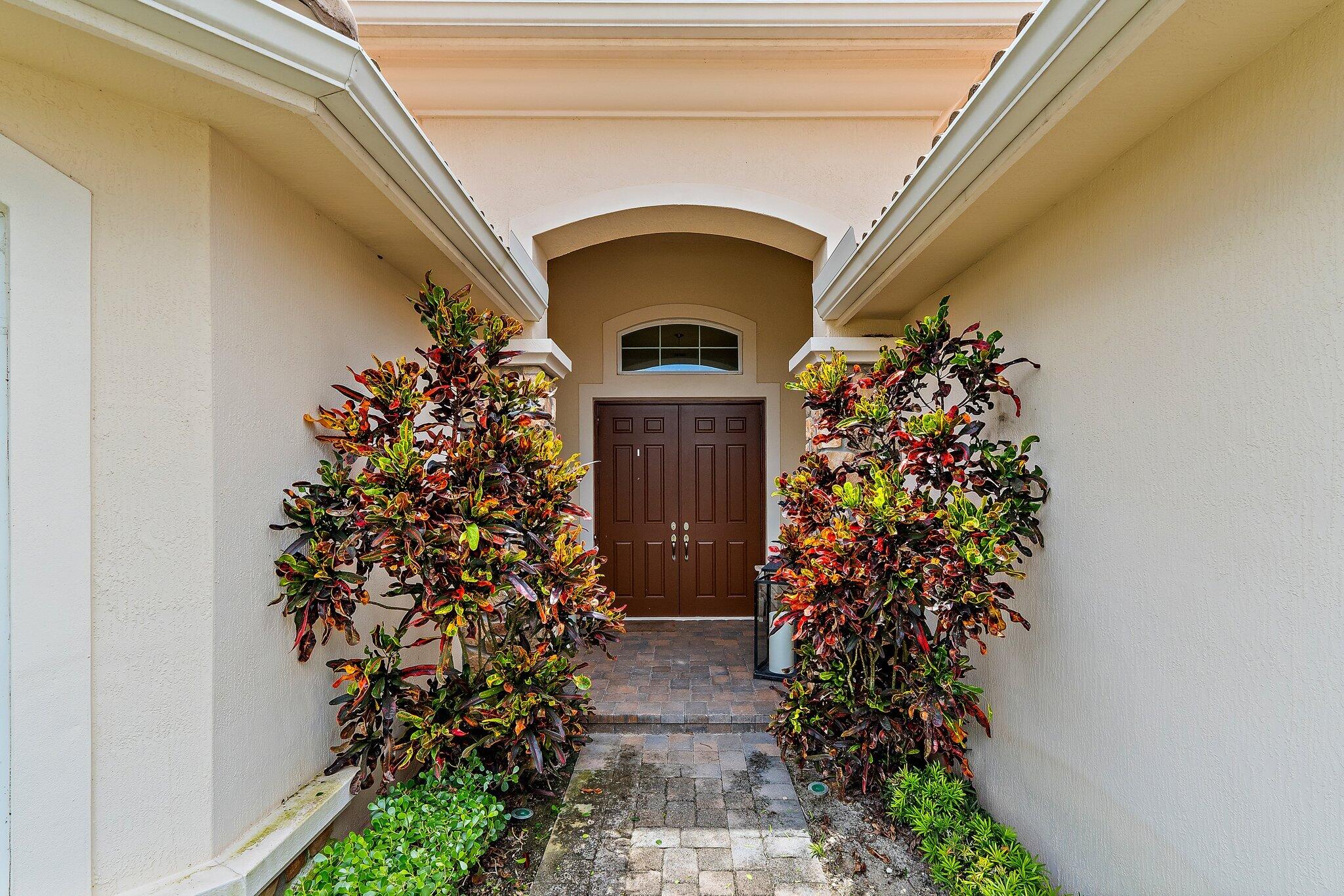 518 Carrara Court