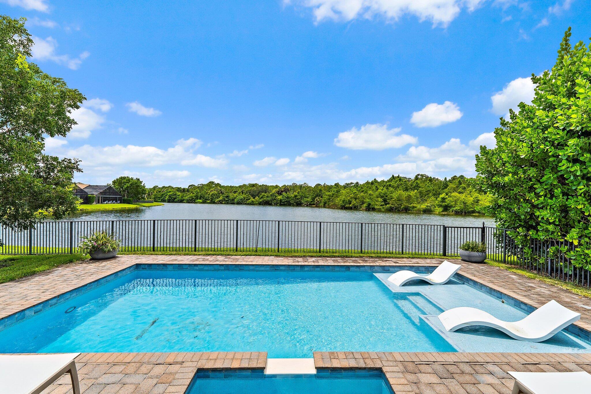 518 Carrara Court