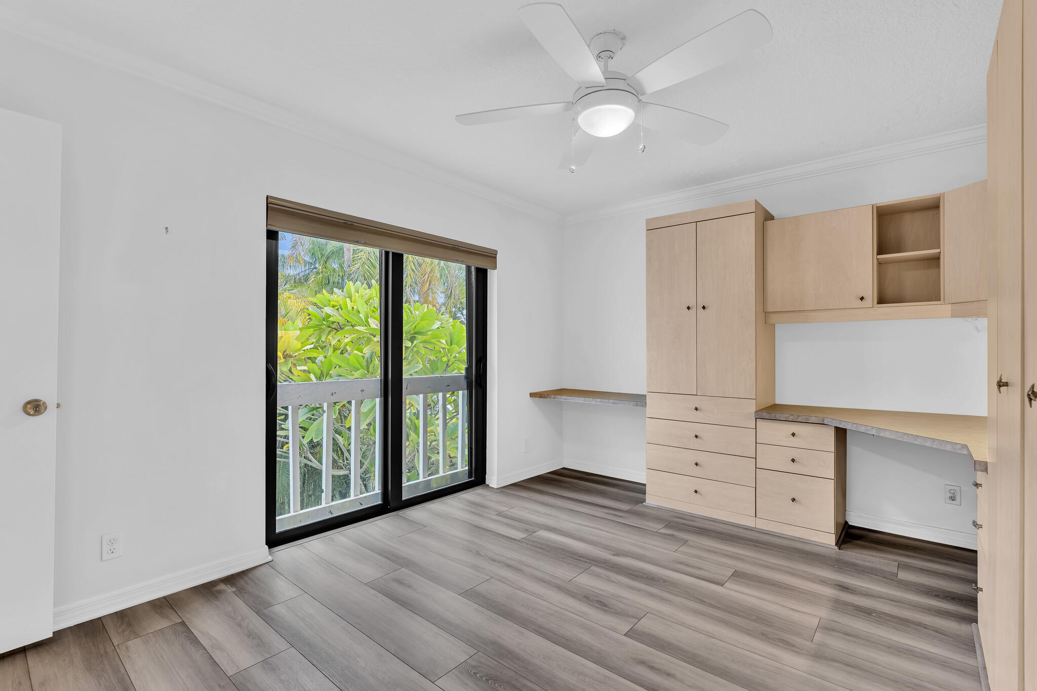 1010 NE 8TH Avenue 24D