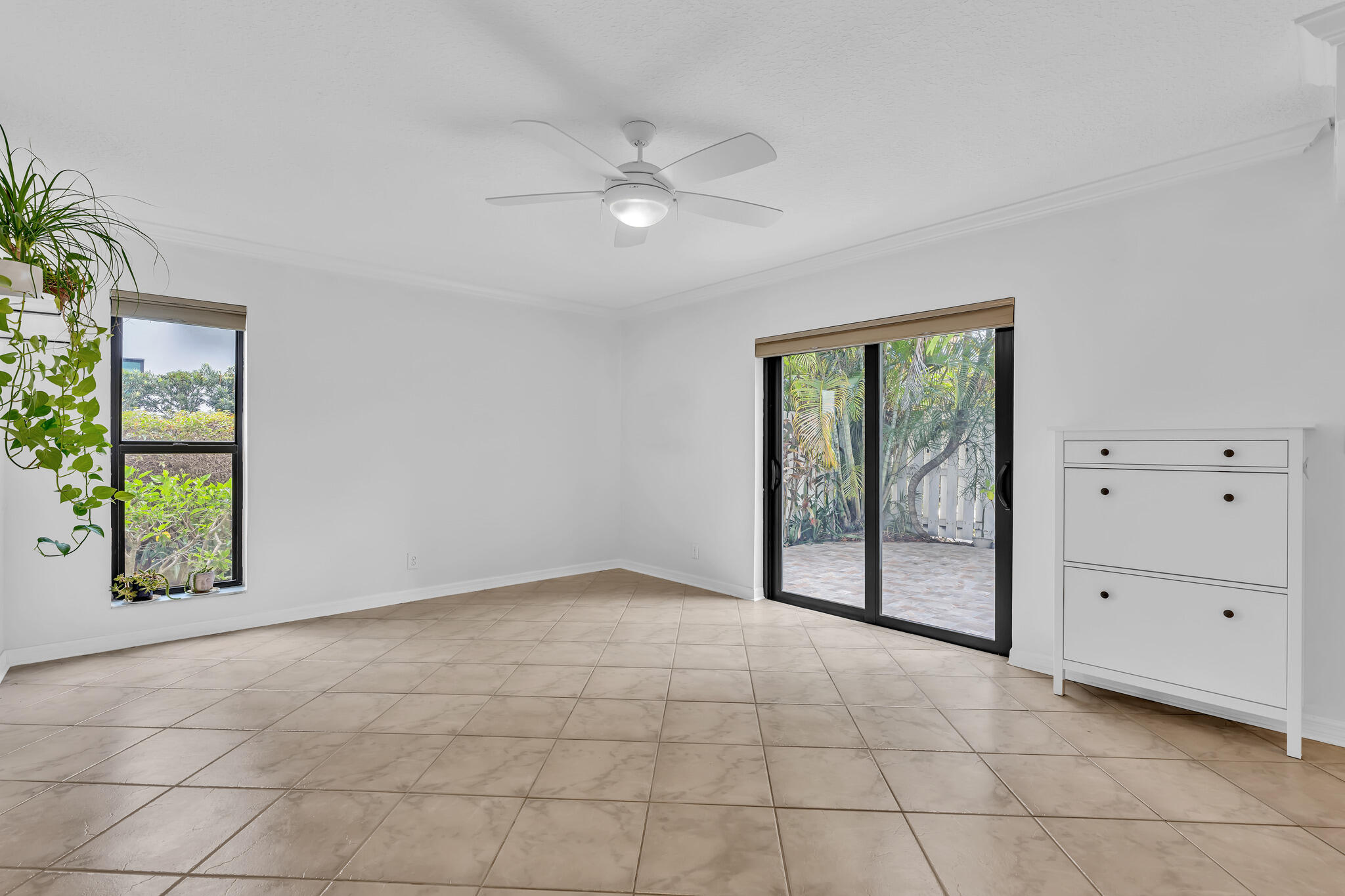 1010 NE 8TH Avenue 24D
