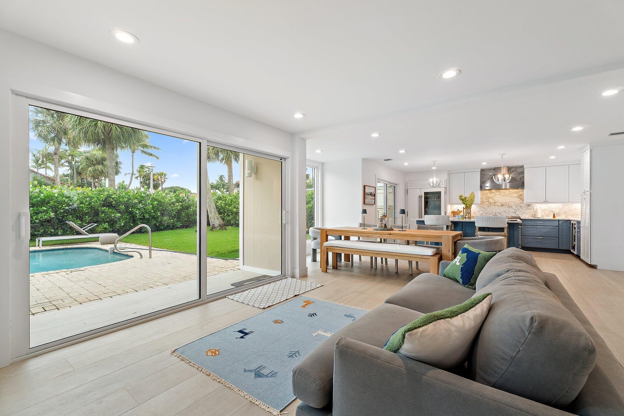 101 W Tarpon Lane