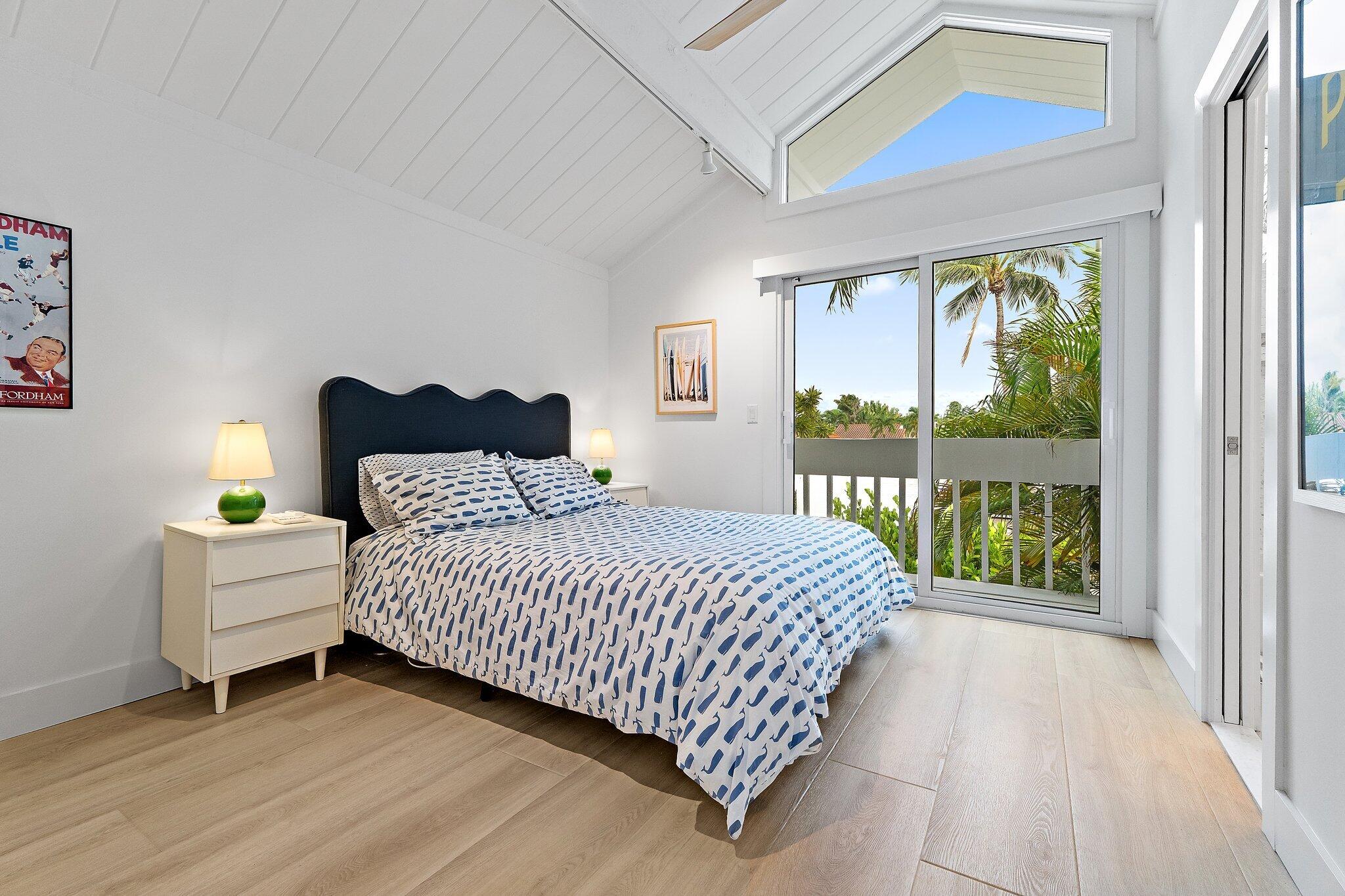 101 W Tarpon Lane