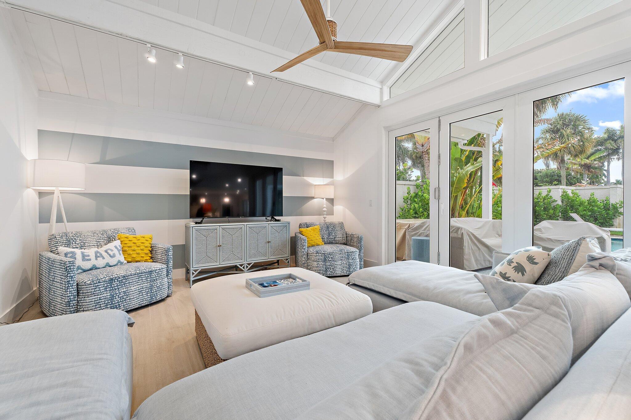 101 W Tarpon Lane