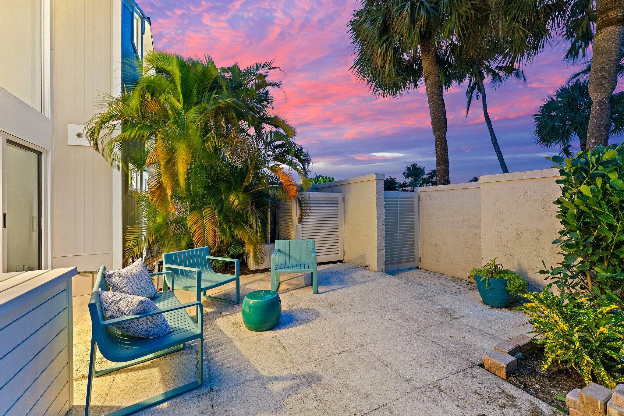 101 W Tarpon Lane