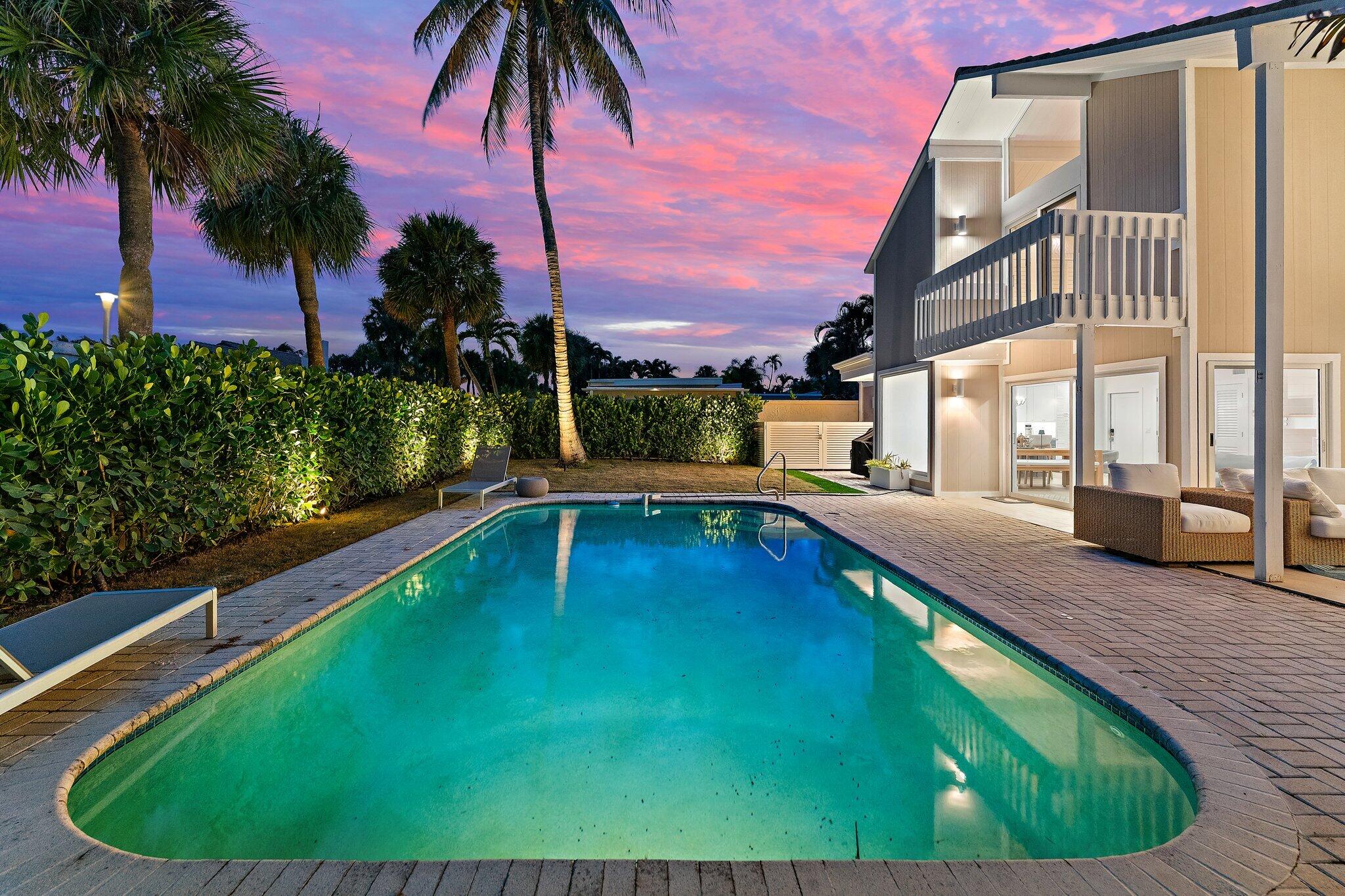 101 W Tarpon Lane
