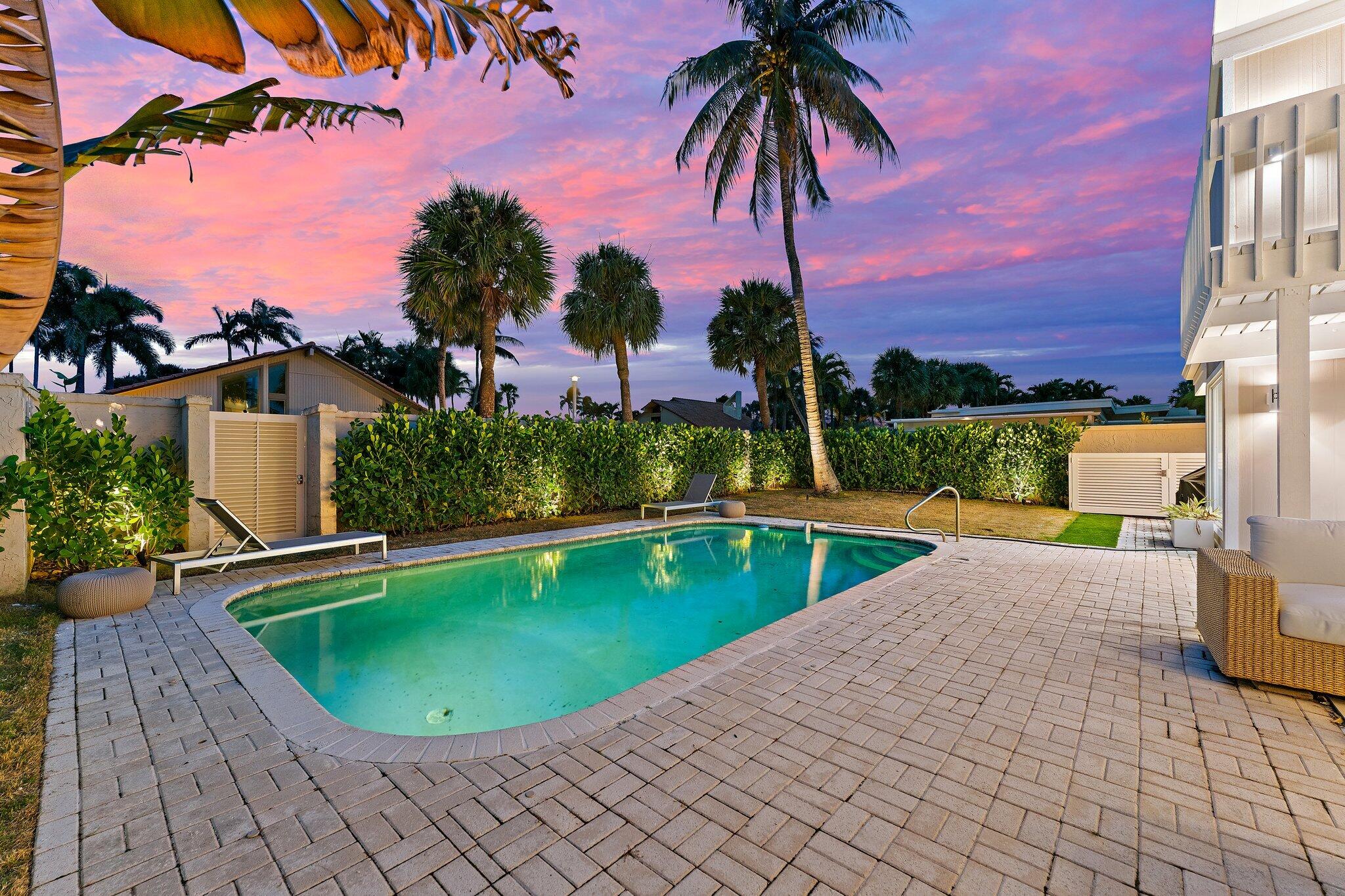 101 W Tarpon Lane