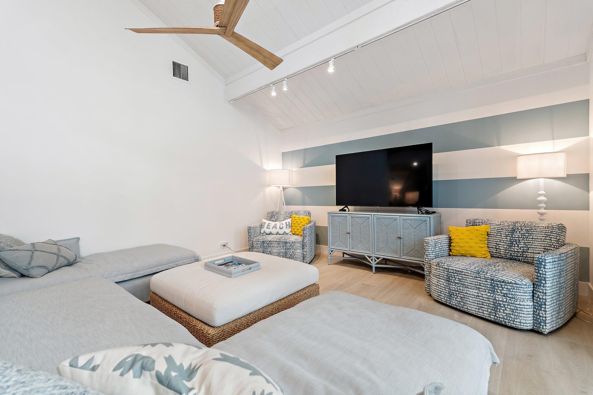 101 W Tarpon Lane