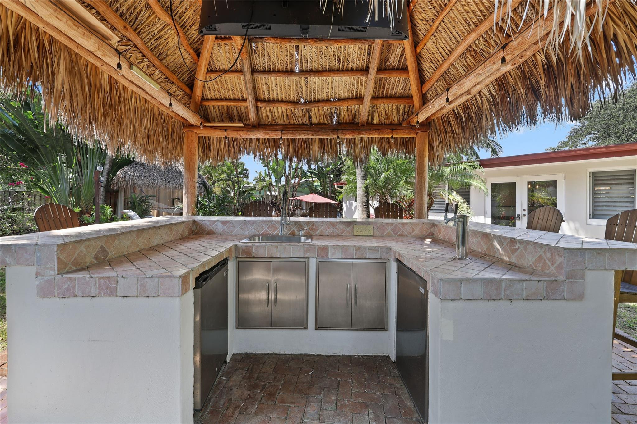 3860 NW 2nd Ct