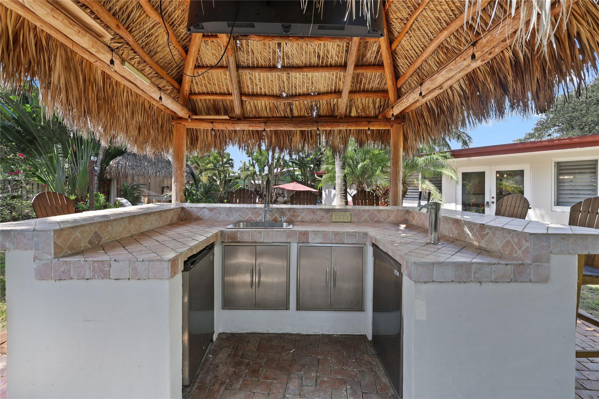 3860 NW 2nd Ct