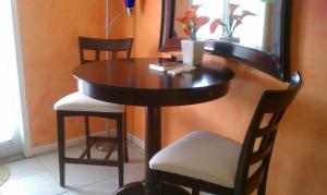 1145 Lake Shore Drive 205