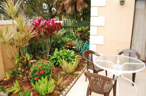 390 Prestwick Circle 1