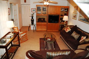 390 Prestwick Circle 1