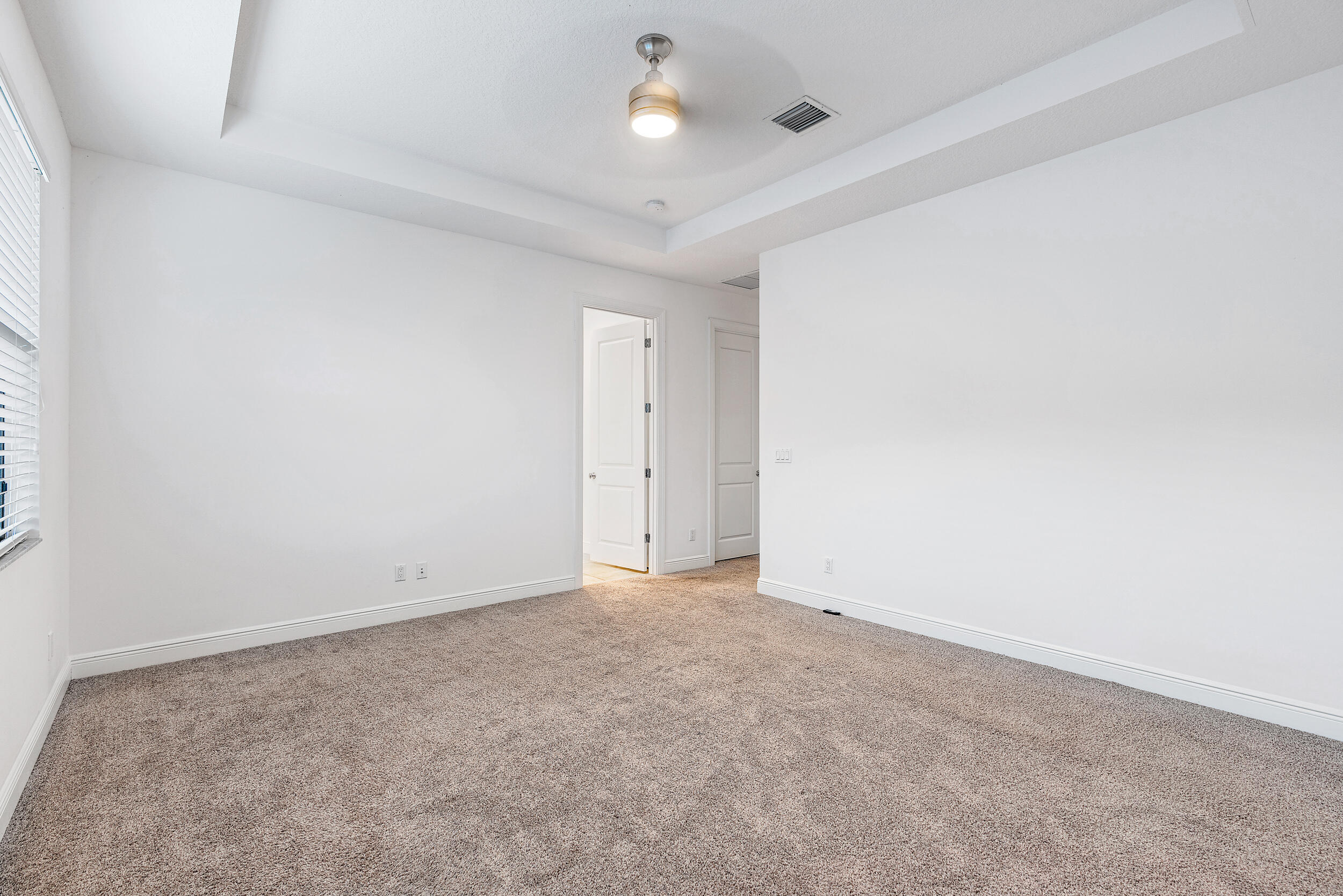 1095 Faulkner Terrace