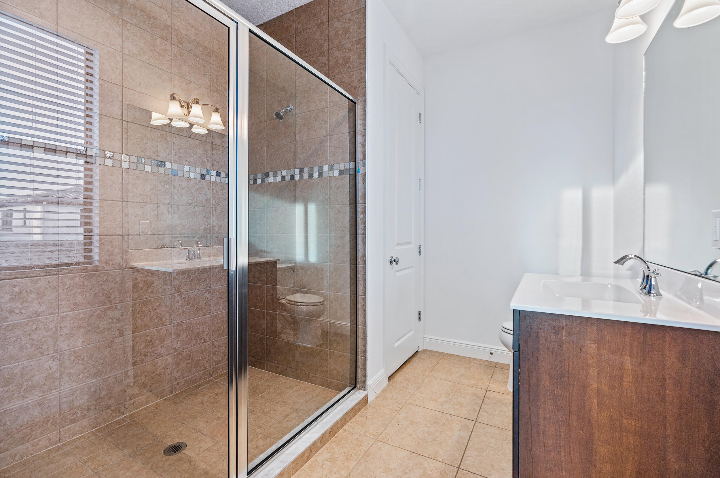 1095 Faulkner Terrace