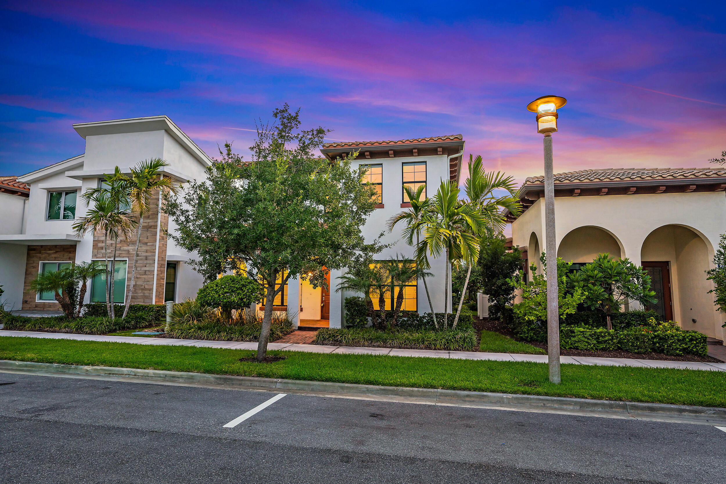 1095 Faulkner Terrace