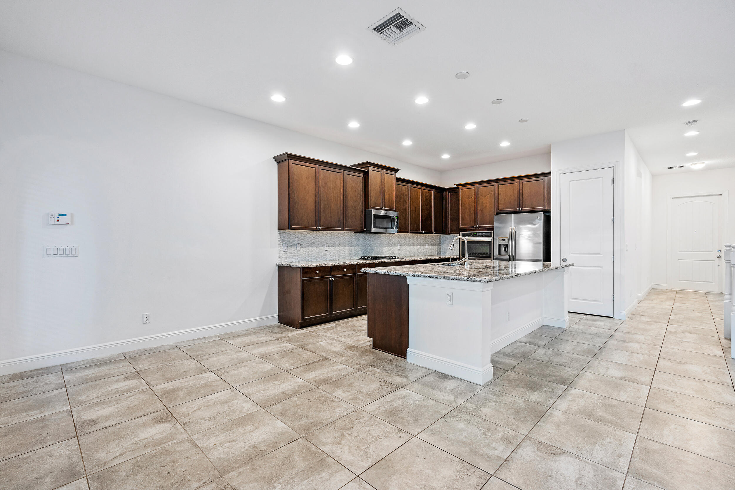 1095 Faulkner Terrace