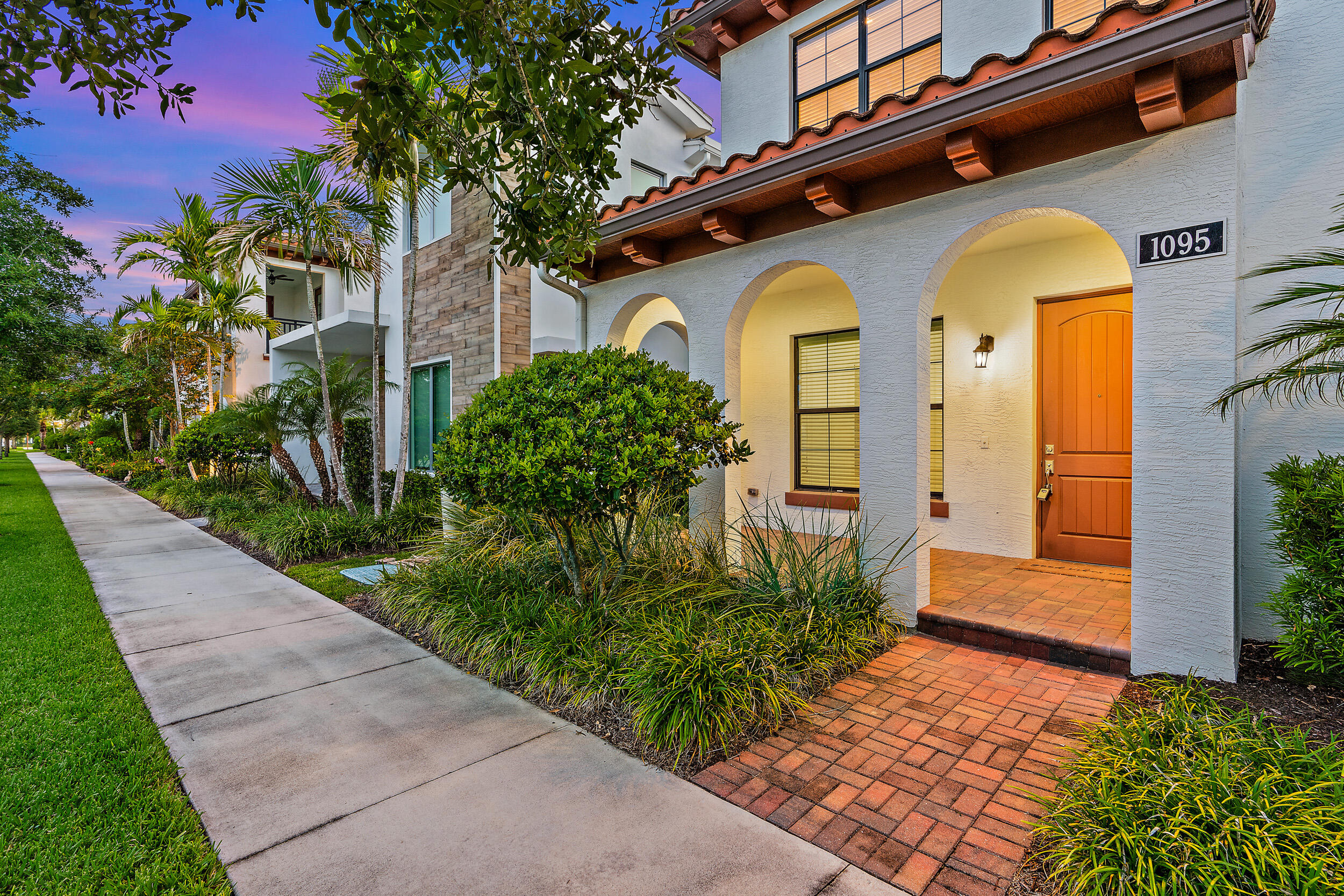 1095 Faulkner Terrace