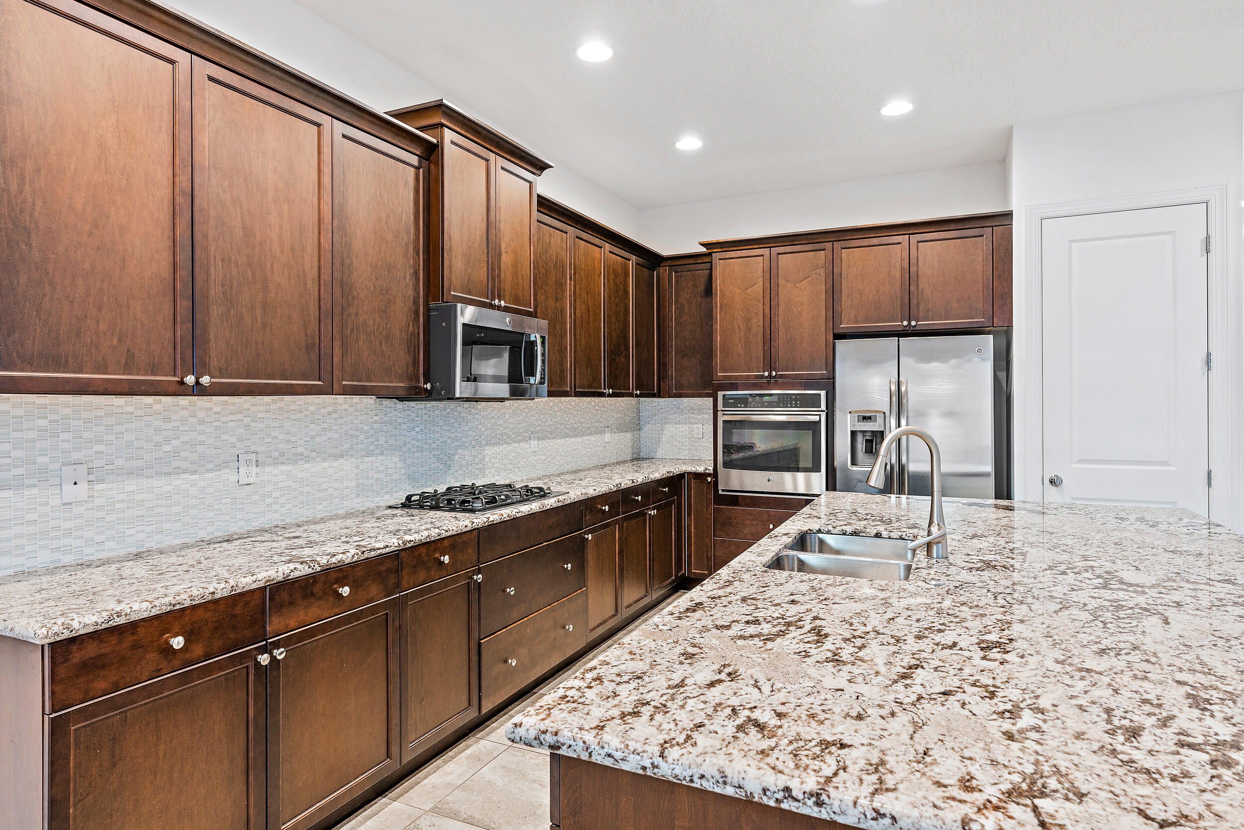 1095 Faulkner Terrace