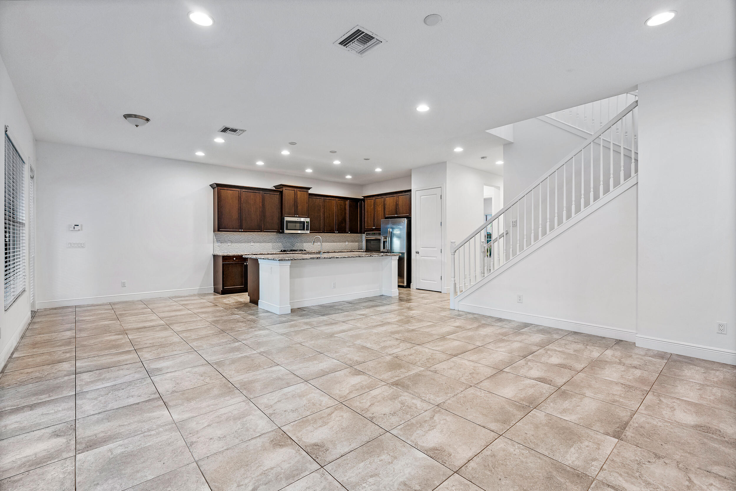 1095 Faulkner Terrace