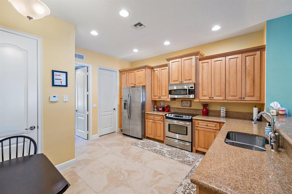 4808 Sawgrass Breeze Drive