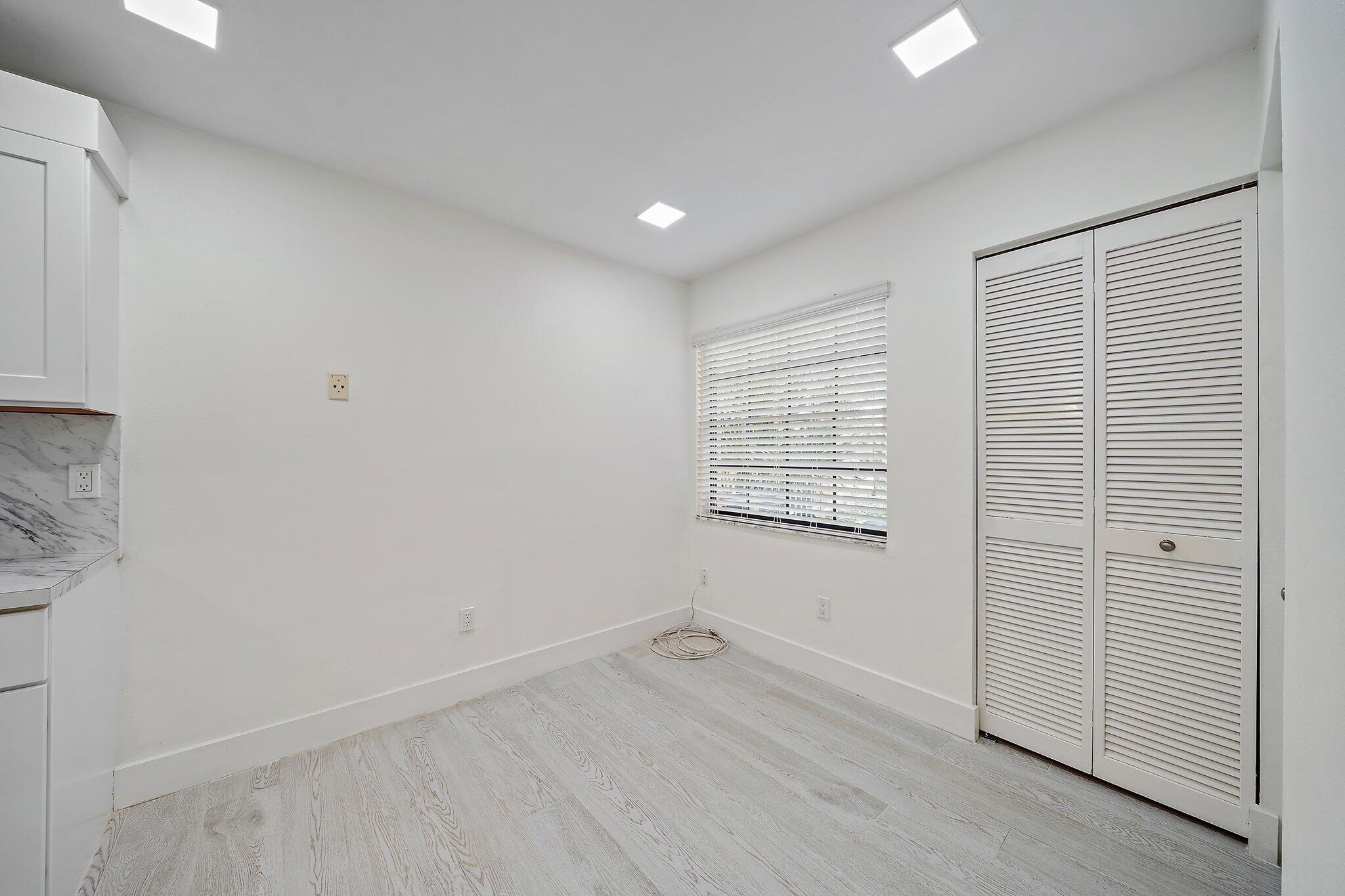 382 Prestwick Circle Unit: 2