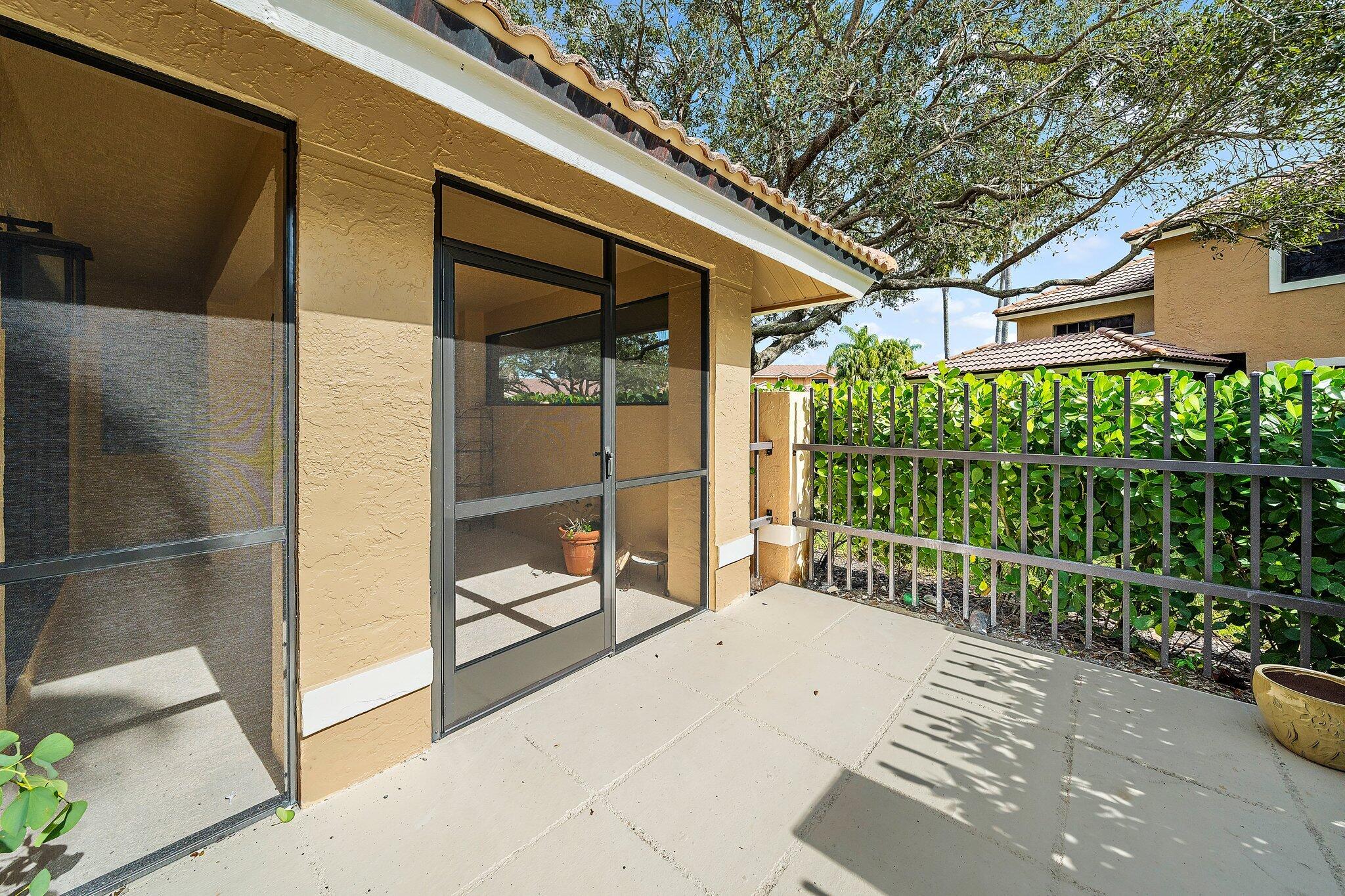 382 Prestwick Circle Unit: 2