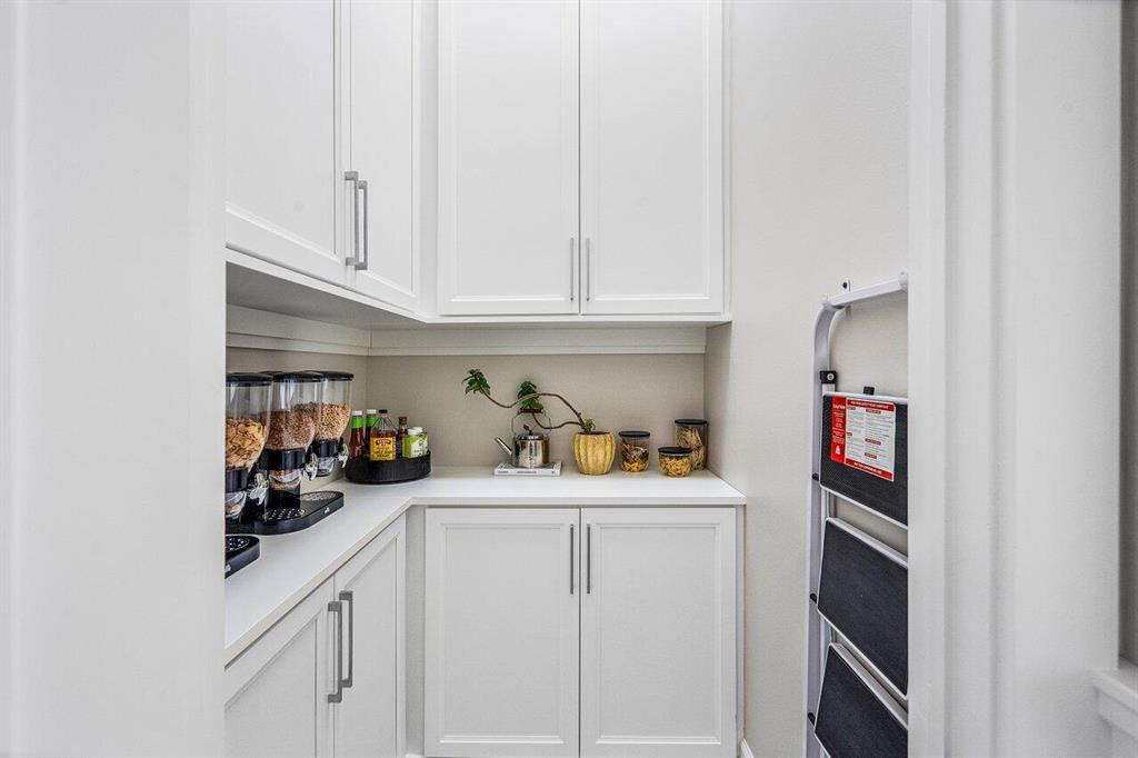 124 Segovia Way