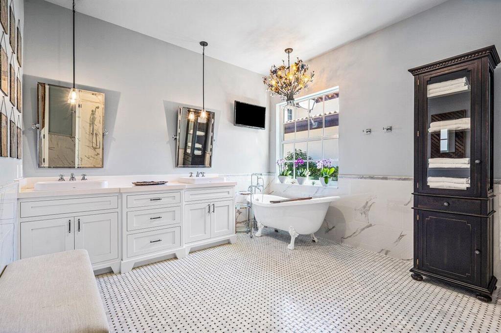 124 Segovia Way