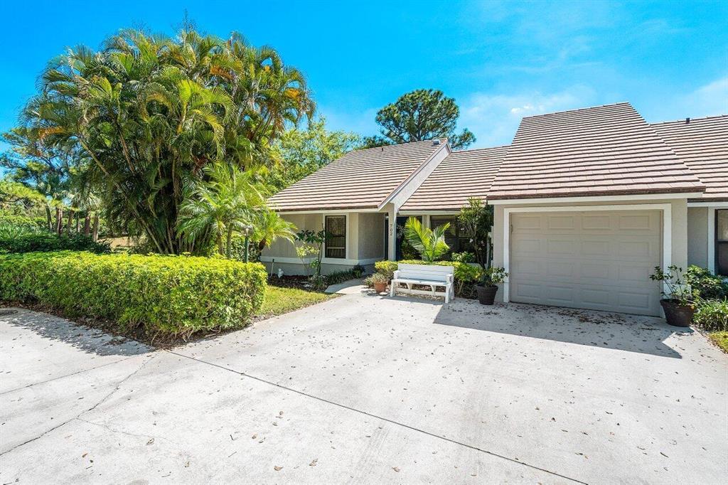 702 Bannock Court