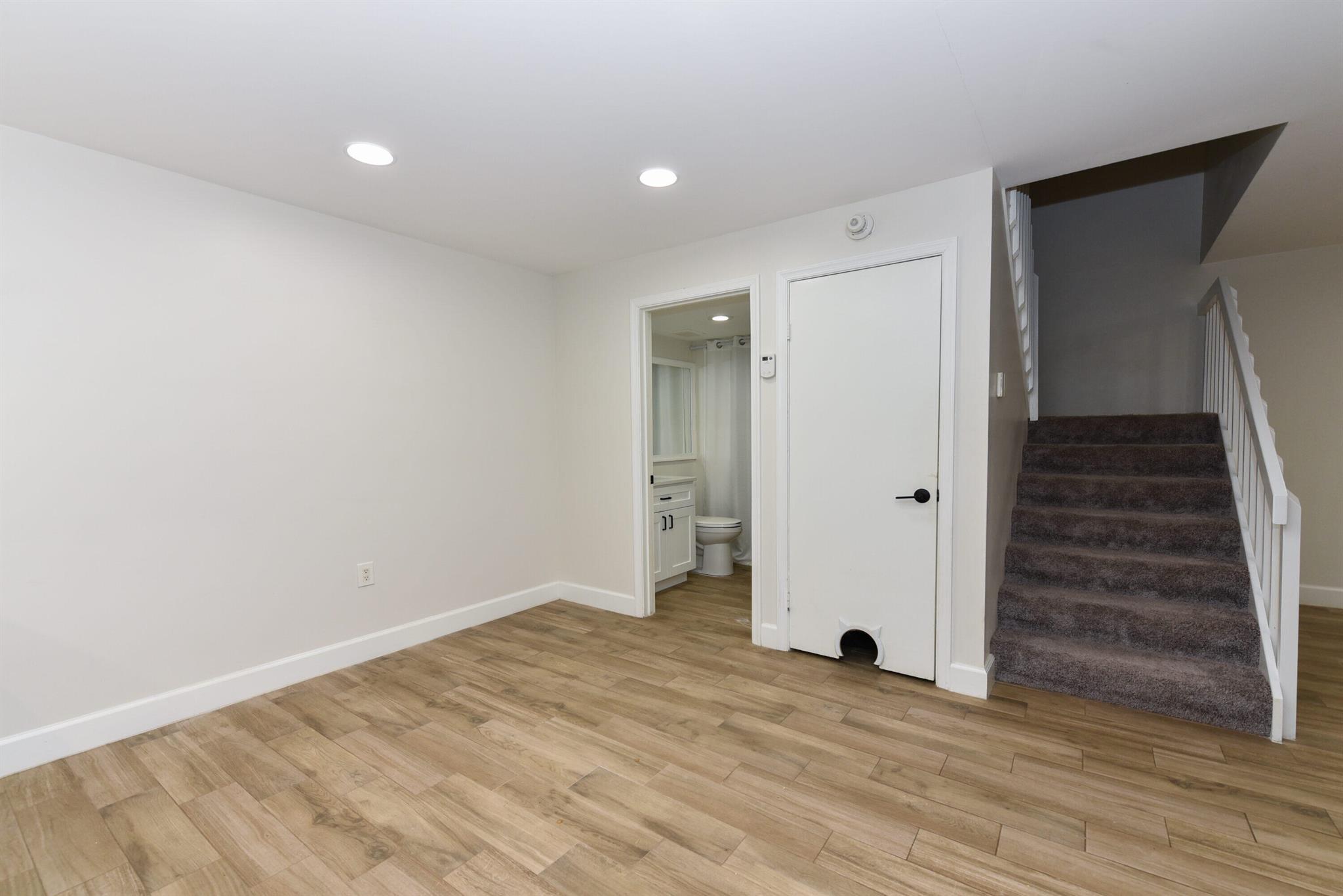 619 6th Court