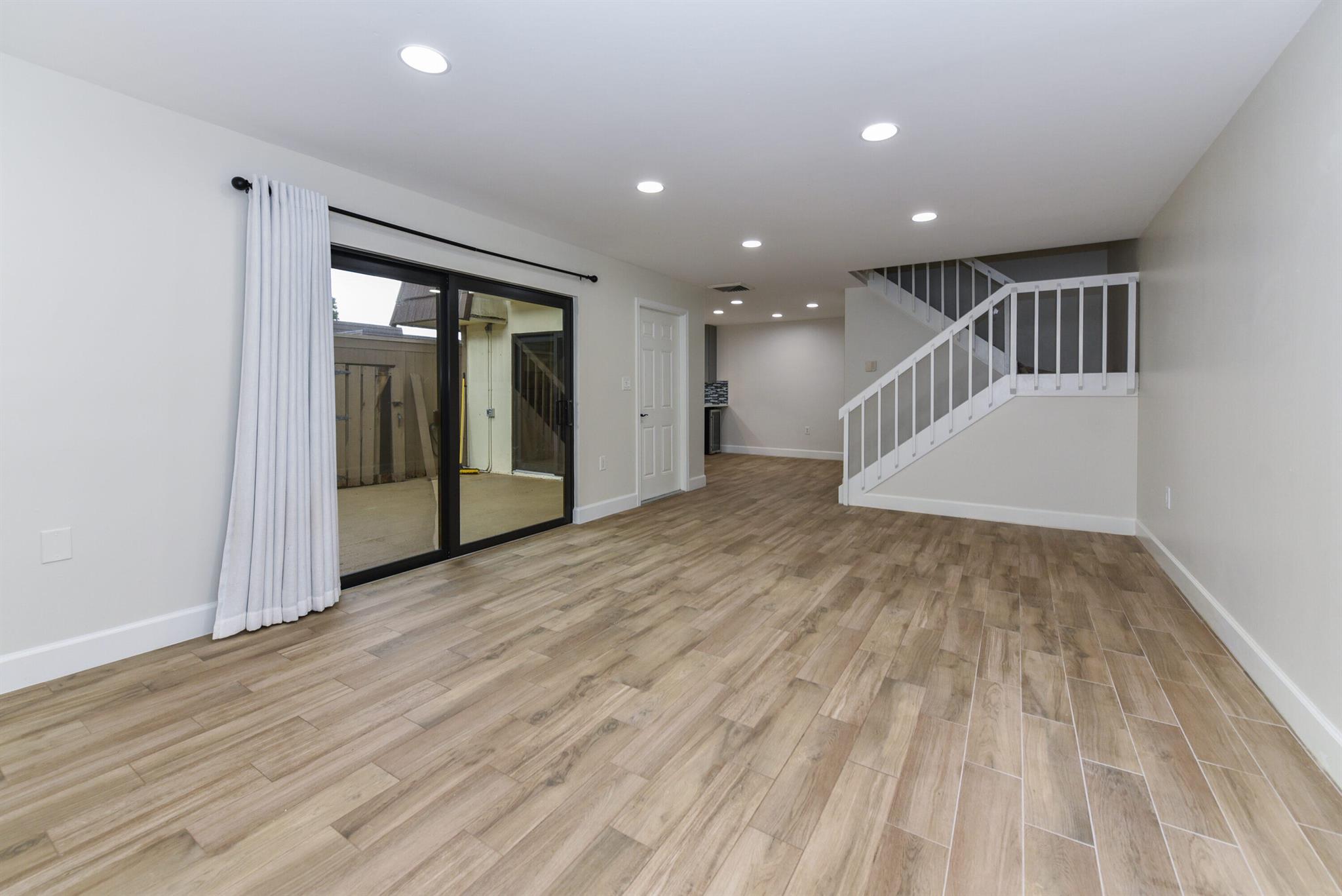 619 6th Court