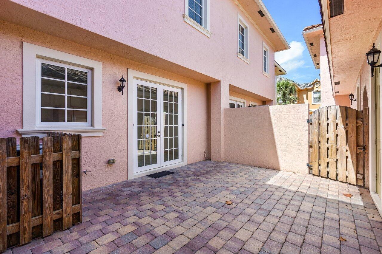 227 Edenberry Avenue