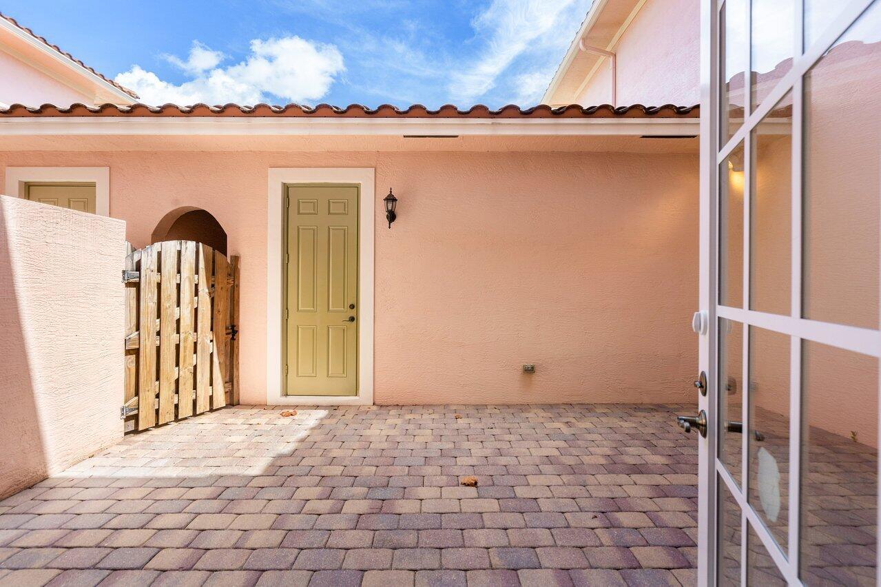 227 Edenberry Avenue