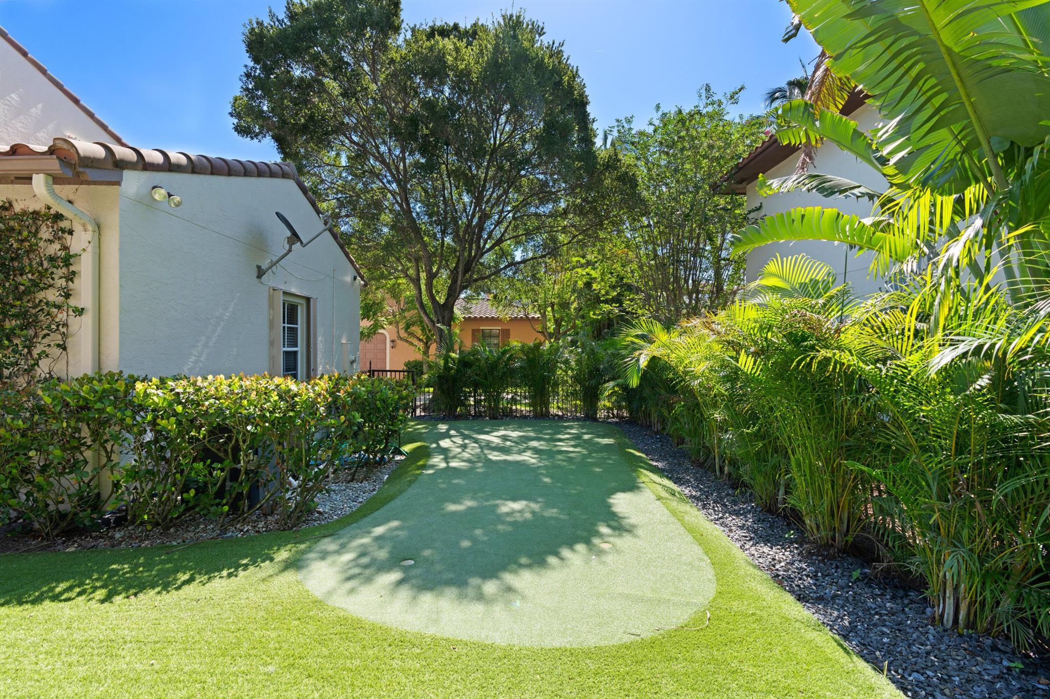 103 Valencia Boulevard