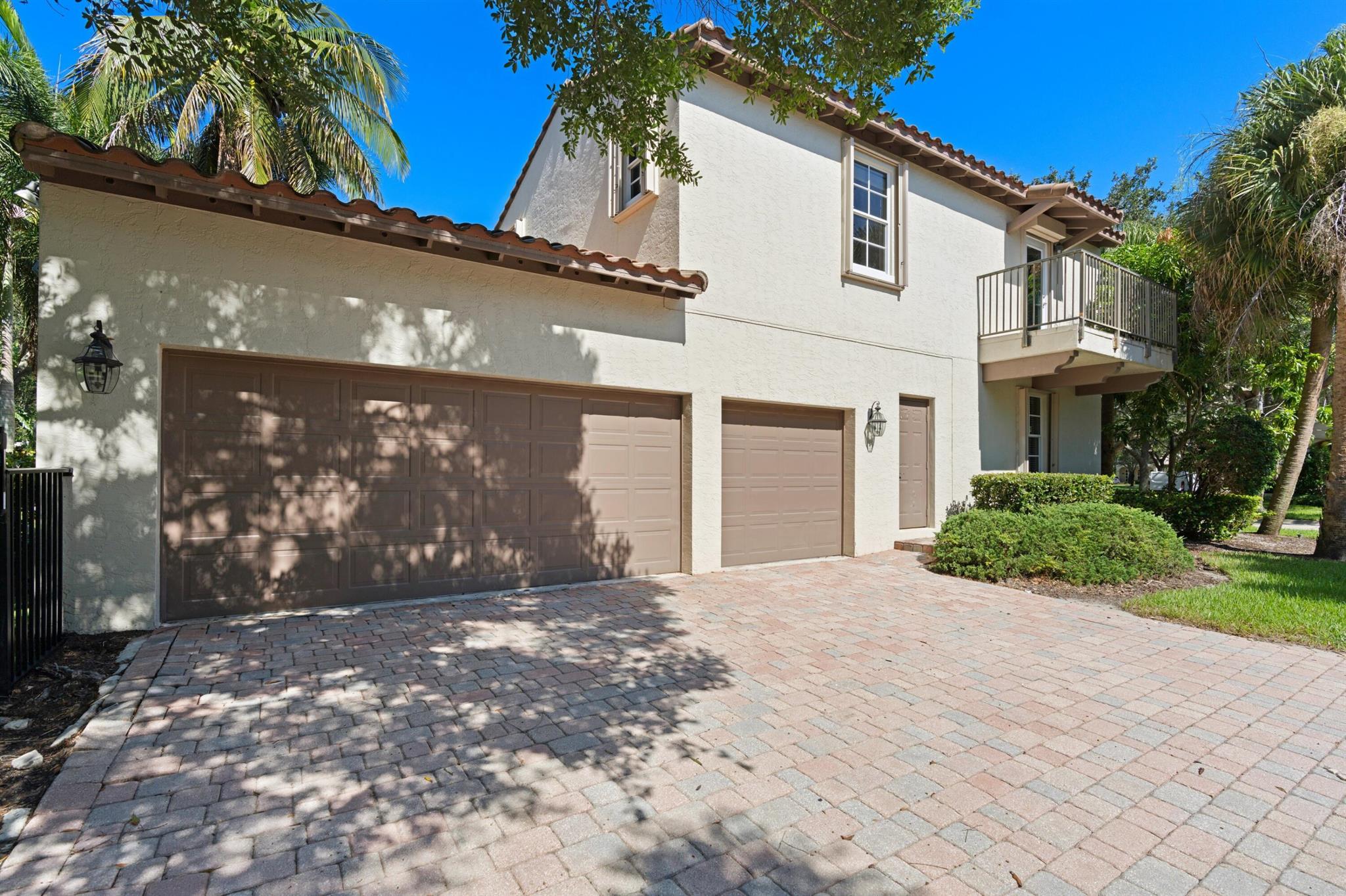 103 Valencia Boulevard