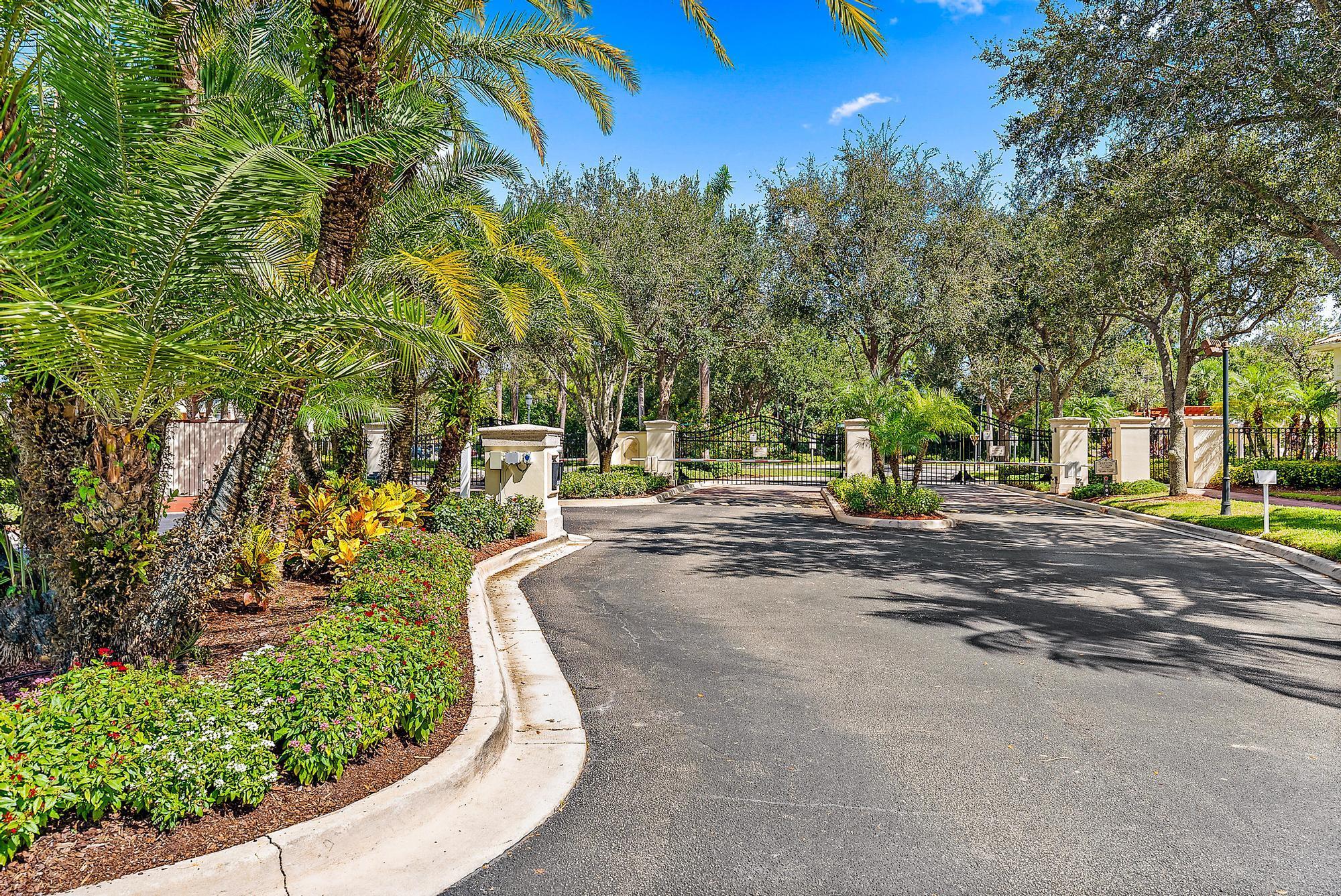 4206 Myrtlewood Circle E