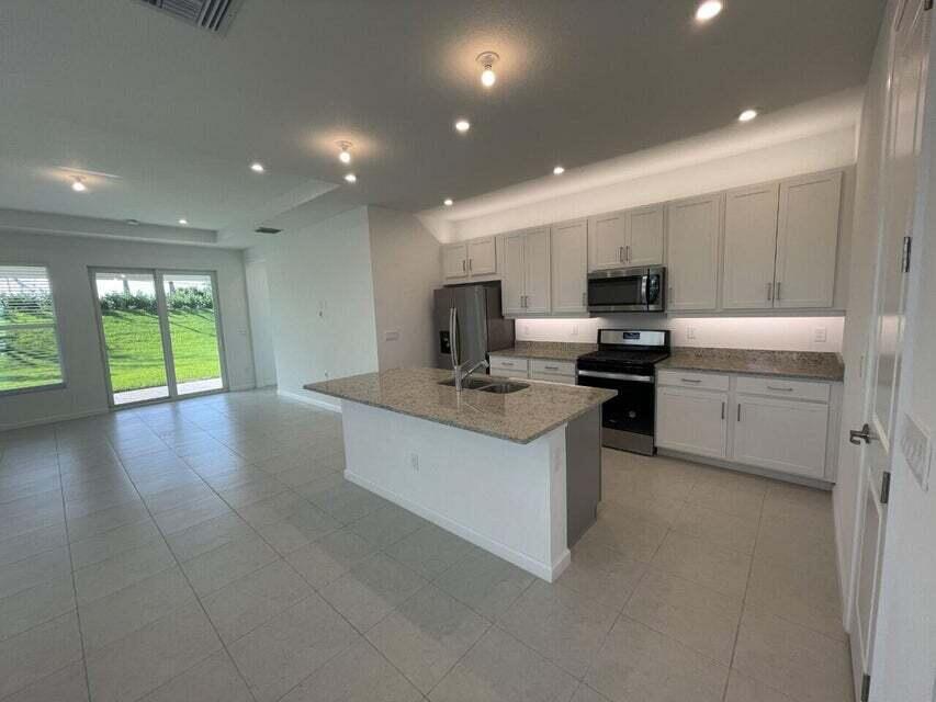 10670 SW Hensley Street