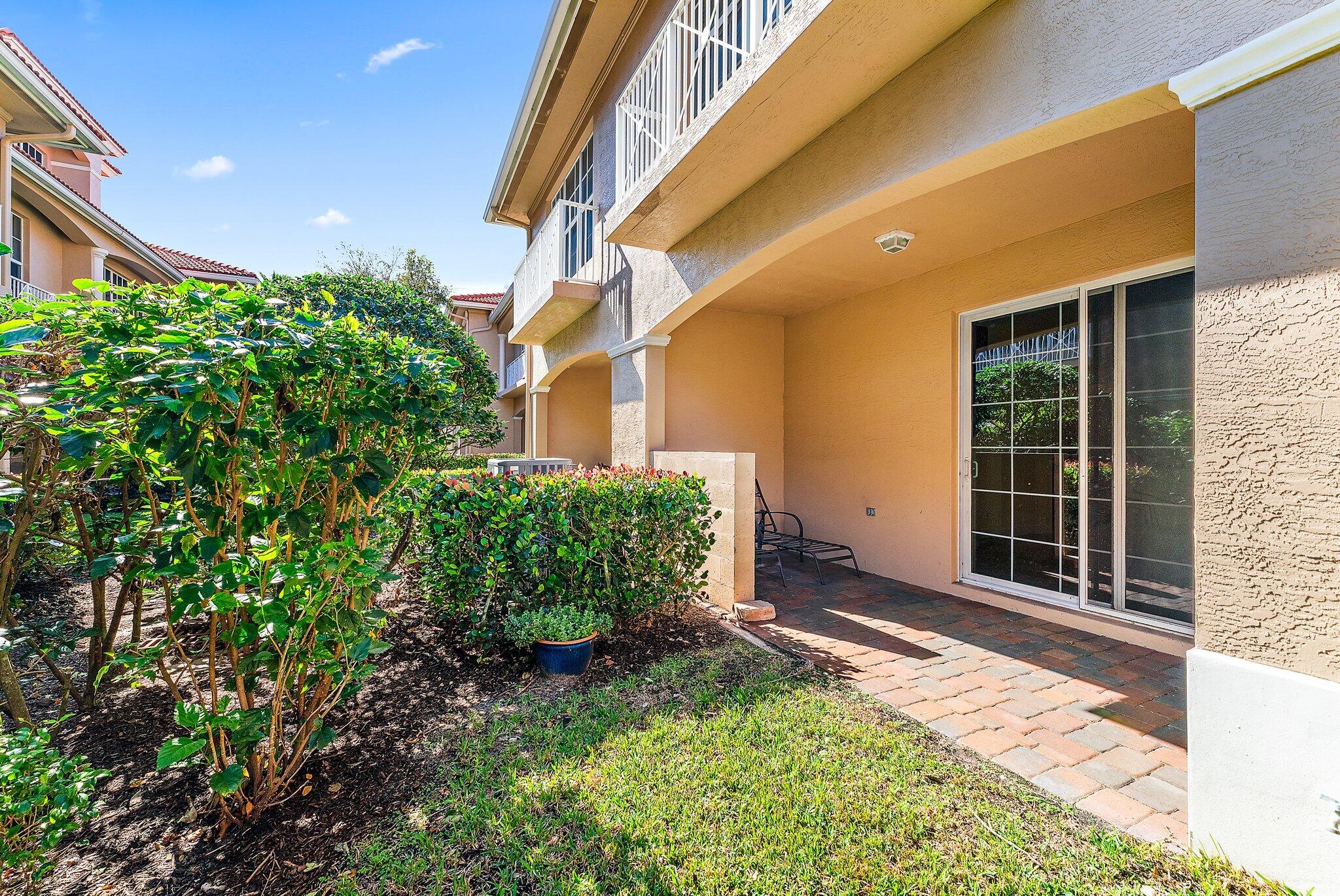 4808 Sawgrass Breeze Drive